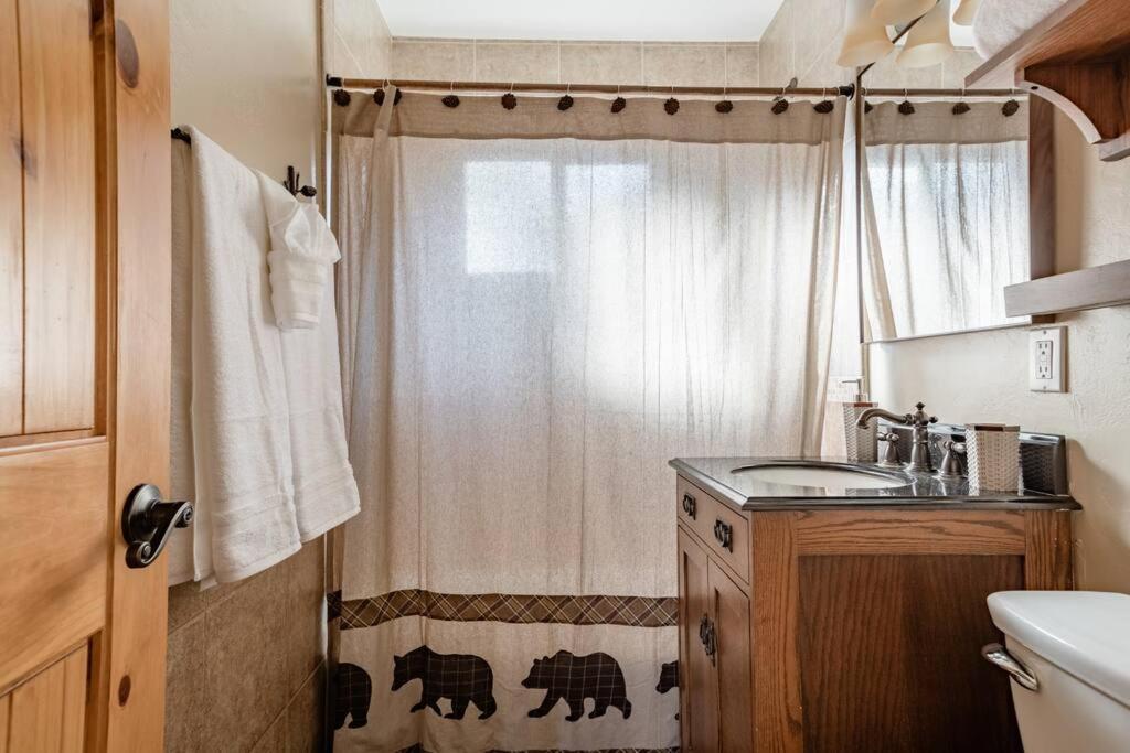 Hot Tub*Kids Room*Family Cabin Биг-Бэар-Сити Экстерьер фото