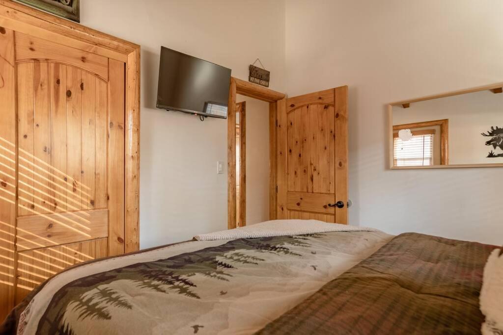 Hot Tub*Kids Room*Family Cabin Биг-Бэар-Сити Экстерьер фото